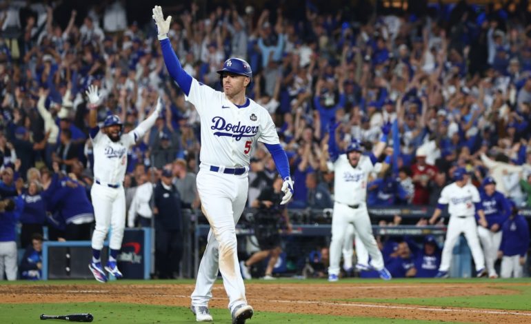  Freddie Freeman hace historia con un Grand Slam para ganar el Juego 1 de la Serie Mundial
