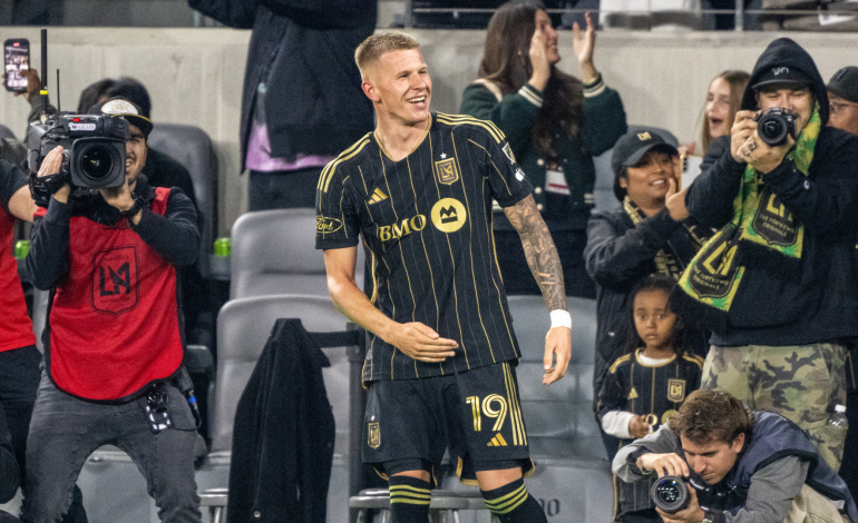  LAFC avanza en los playoffs tras vencer a los Vancouver Whitecaps 1-0